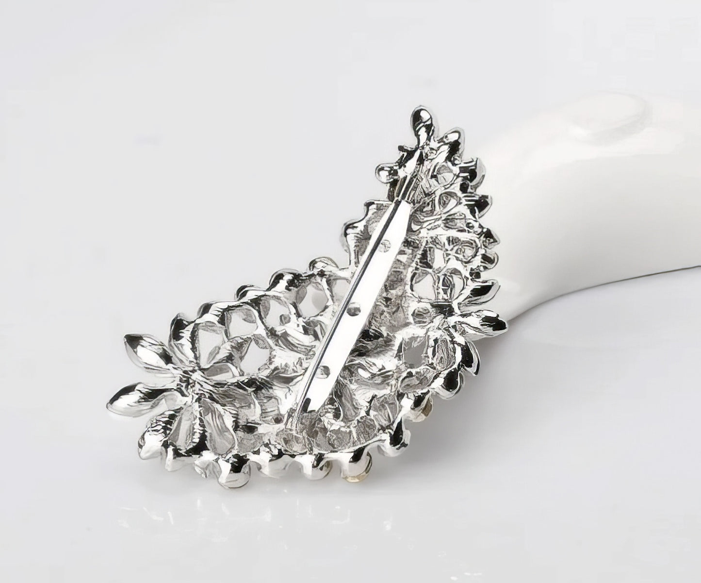 Vintage Style Crystal Diamante Rhinestone Flower Brooch