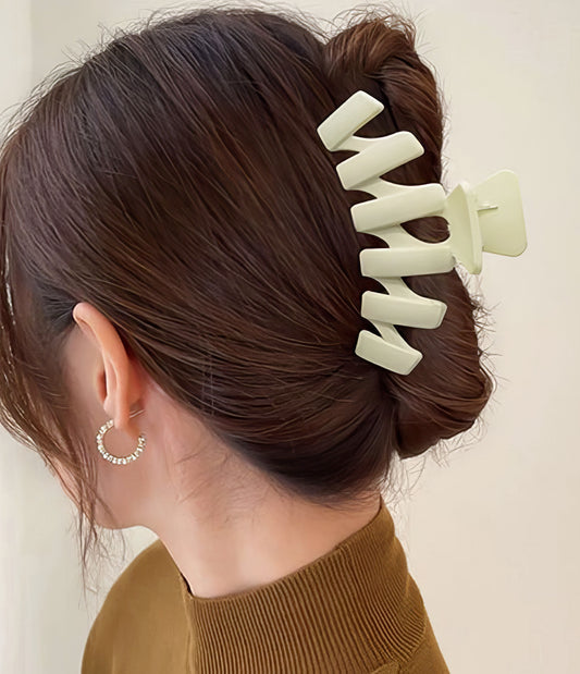 Matte Color Hair Clip in Ivory