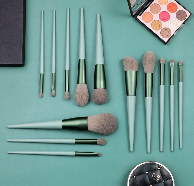 13 PC Professional Makeup Brush Set with Brush Bag