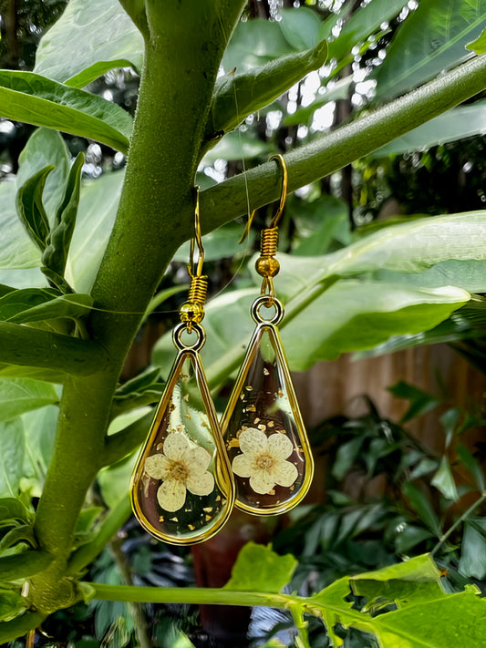 Water Drop Handmade Pressed Dried Flower Dangle Earrings in Cream