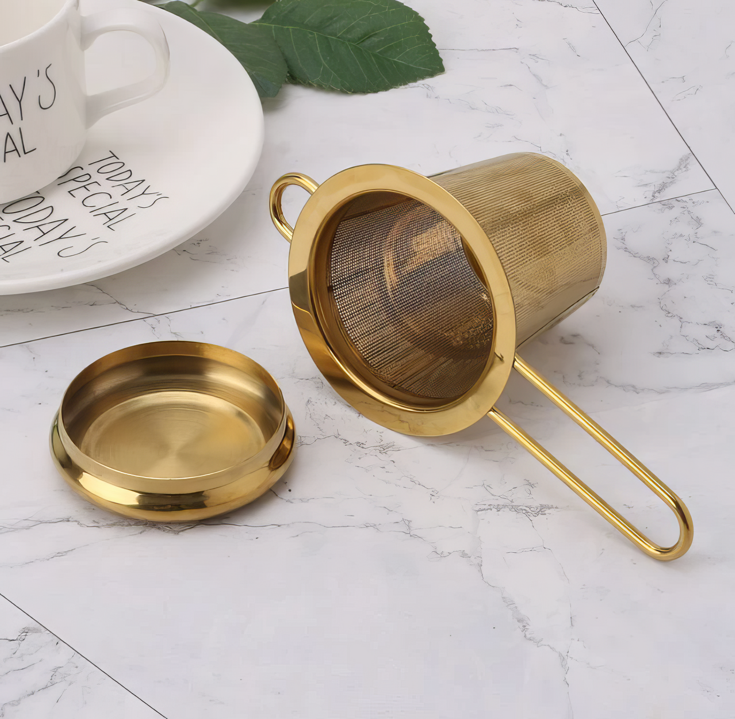 Reusable Stainless Steel Mesh Tea Infuser Filter in Gold