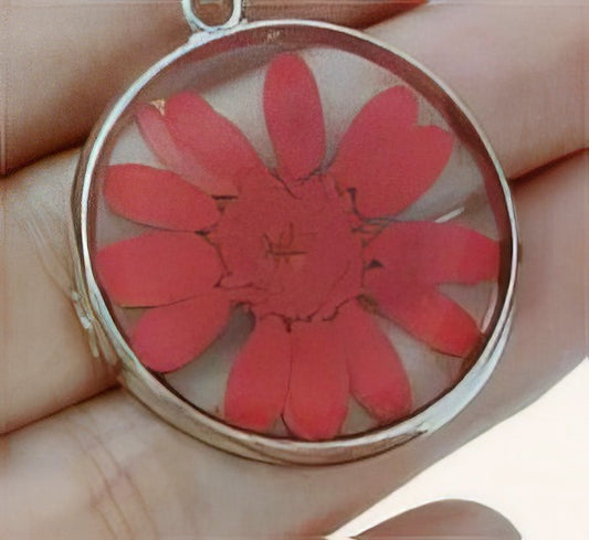 Transparent Acrylic Preserved Flower Charm Necklace in Red