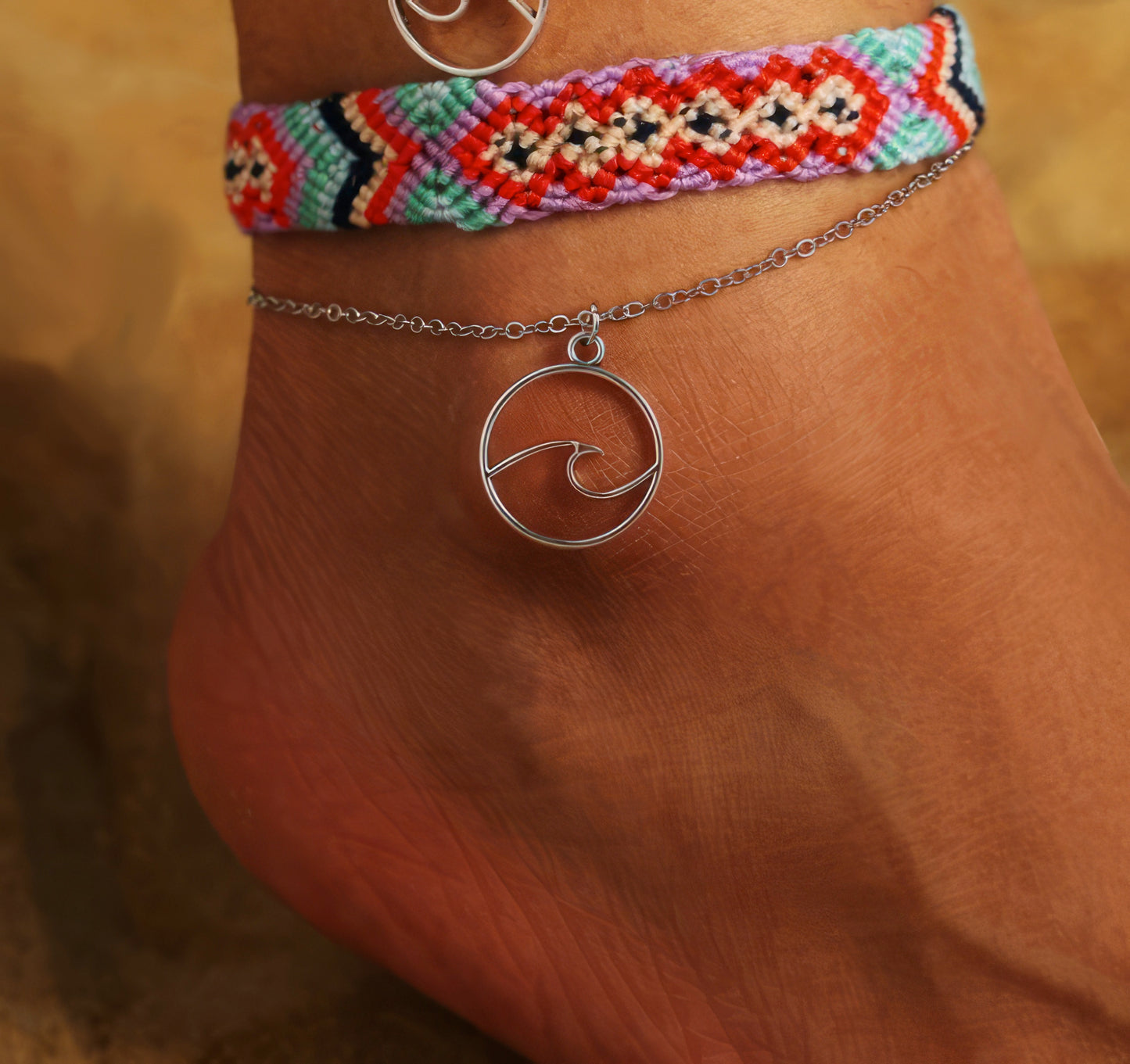 Retro Hand Woven Alloy Wave Pendant Anklet