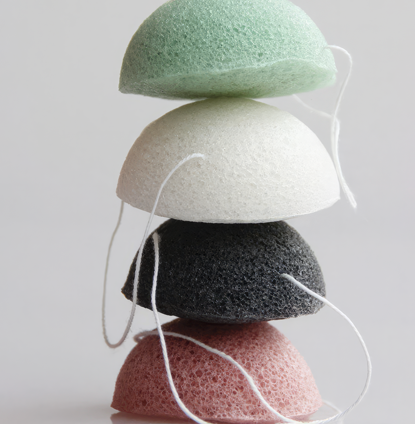 Konjac Exfoliating Sponge in Black