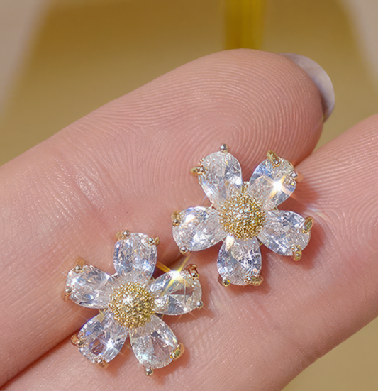 Sparkling Rhinestone Flower Pedals Stud Earrings