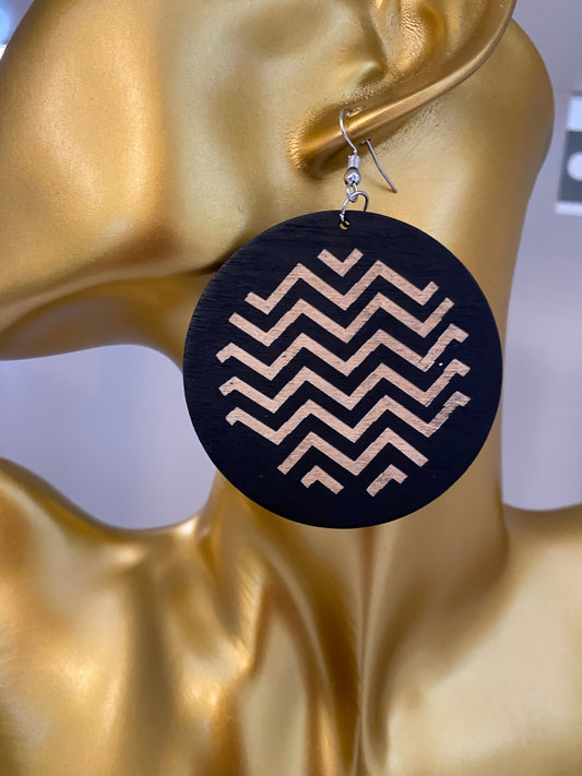 Roots Zig Zag Pattern Wood Earrings in Black and Birch