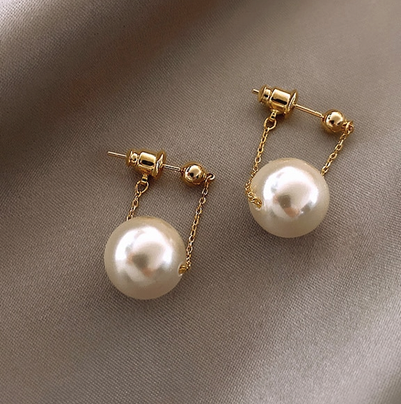 Pearl Chain Drop Earrings in Gold