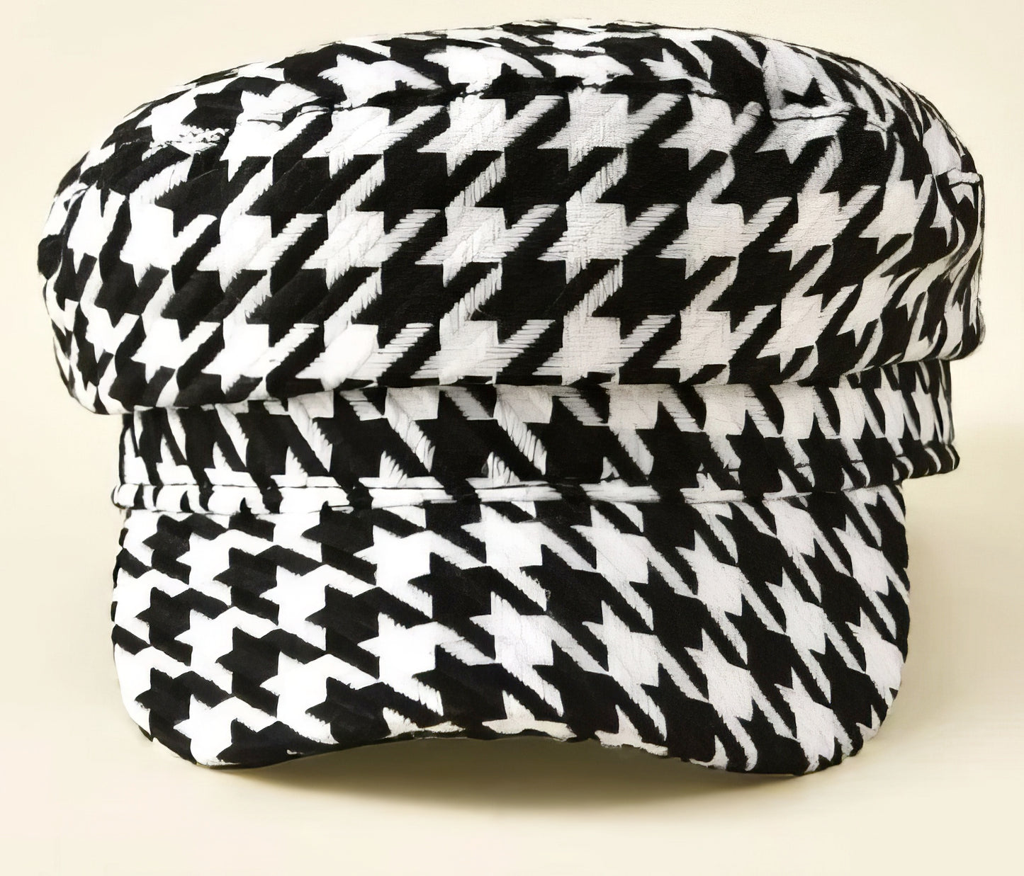 Luxury Brand Herringbone Newsboy Cap in Black and White