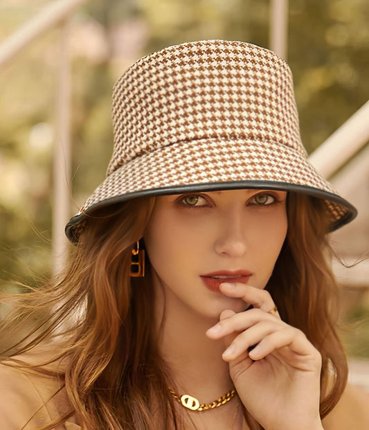 Houndstooth Bucket Stripe Brim Hat in Coffee Cream and Black