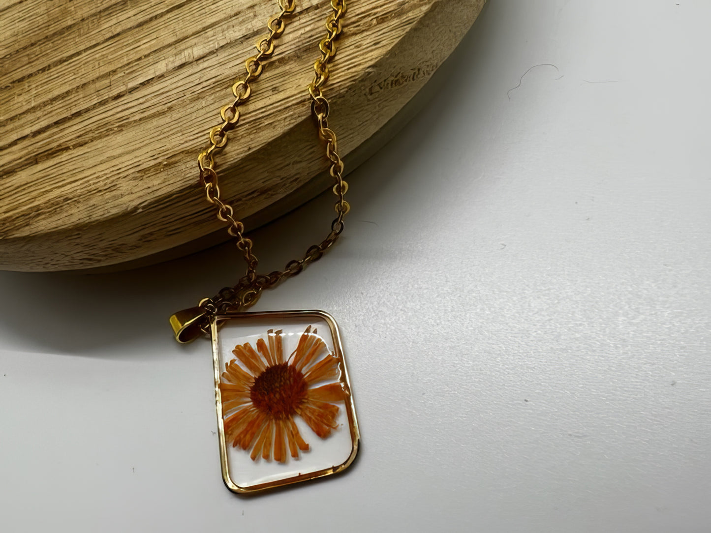 Preserved Fresh Hibiscus Flower Necklace in Peach