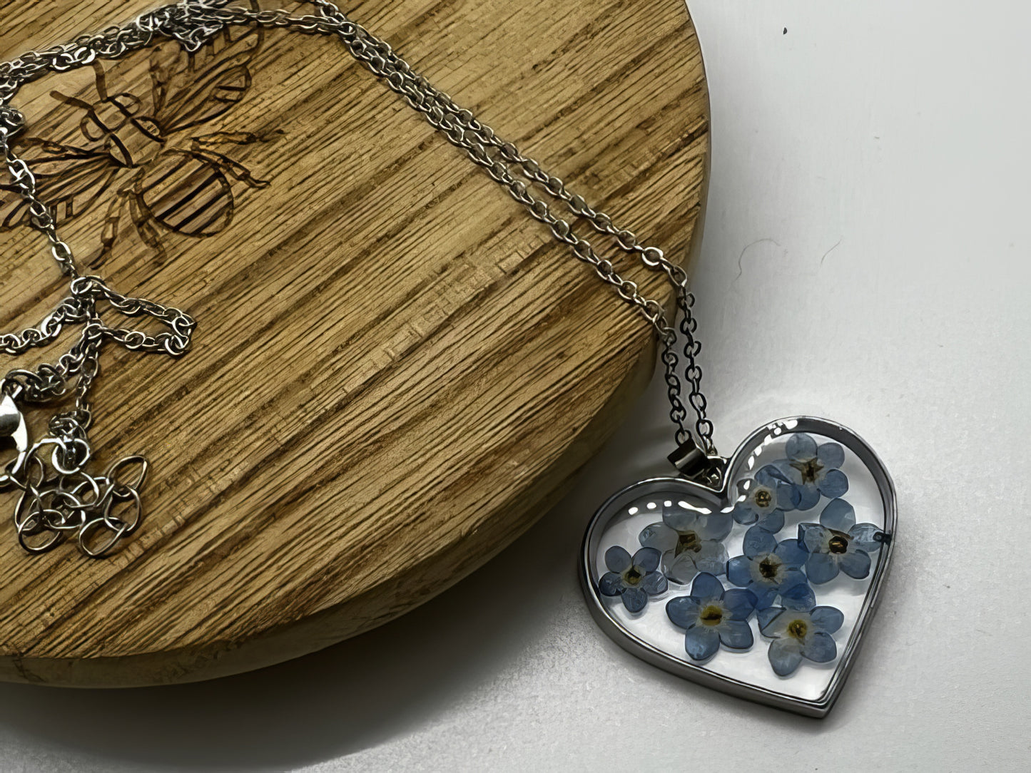 Heart Acrylic Dried Preserved Fresh Flower Necklace in Cornflower Blue