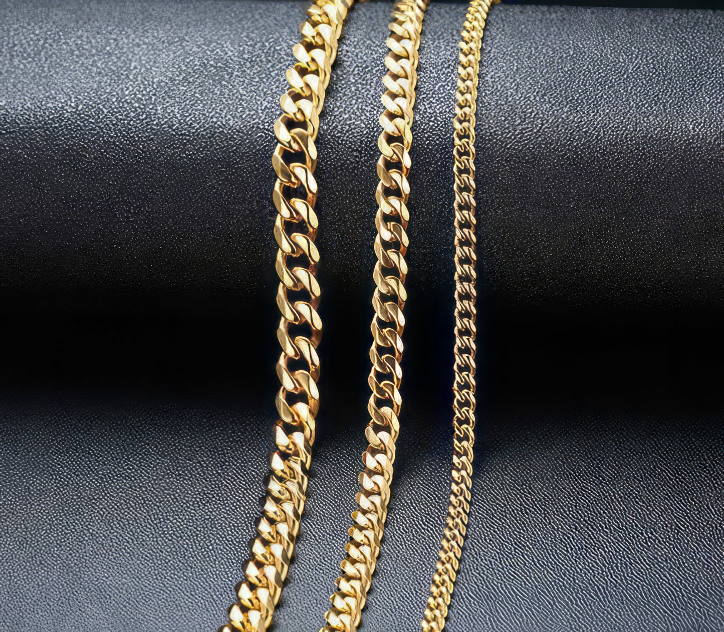 Stainless Steel Curb Link 5mm Chain Necklace in Gold