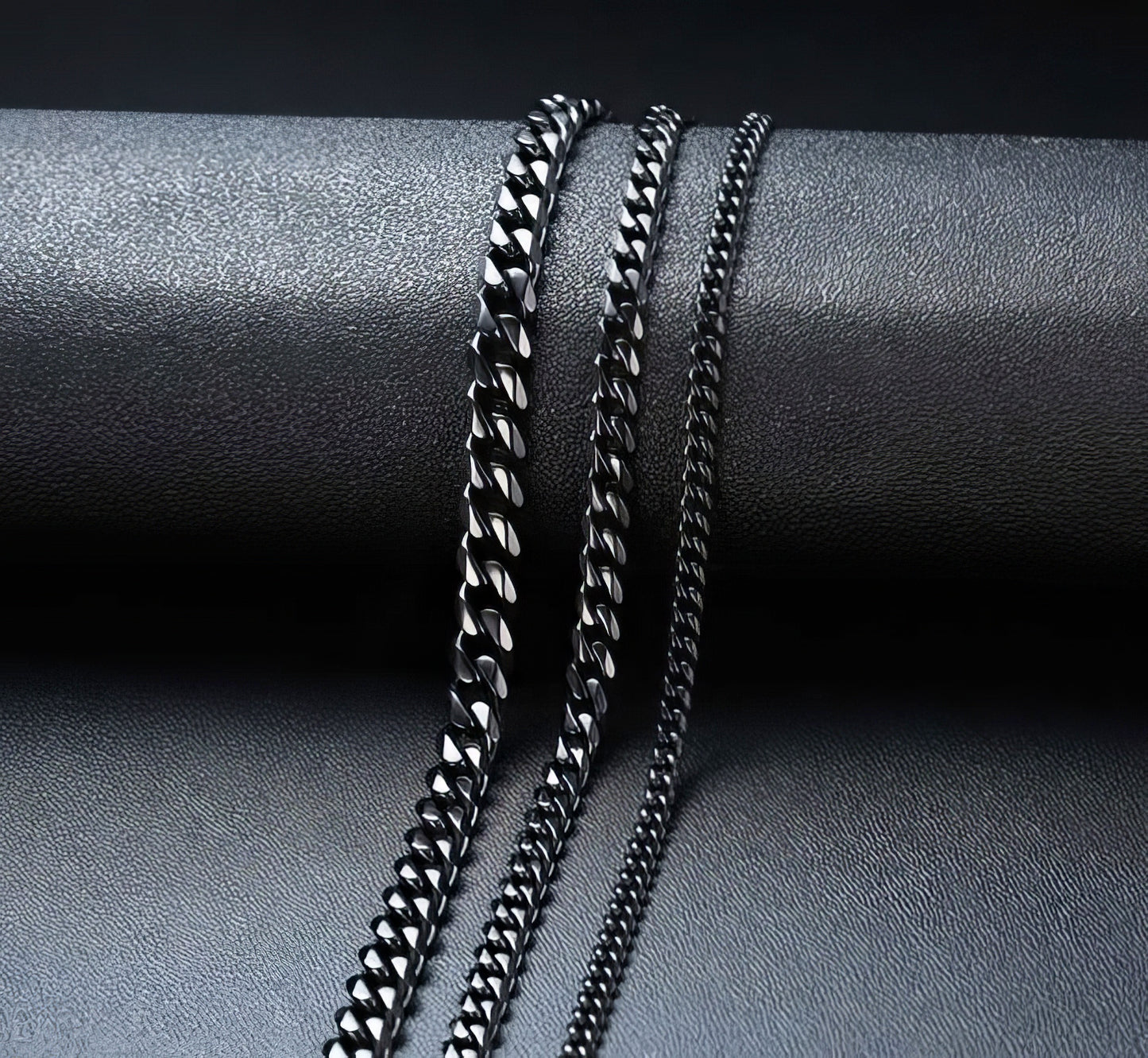 Stainless Steel Curb Link 7mm Chain Necklace in Black