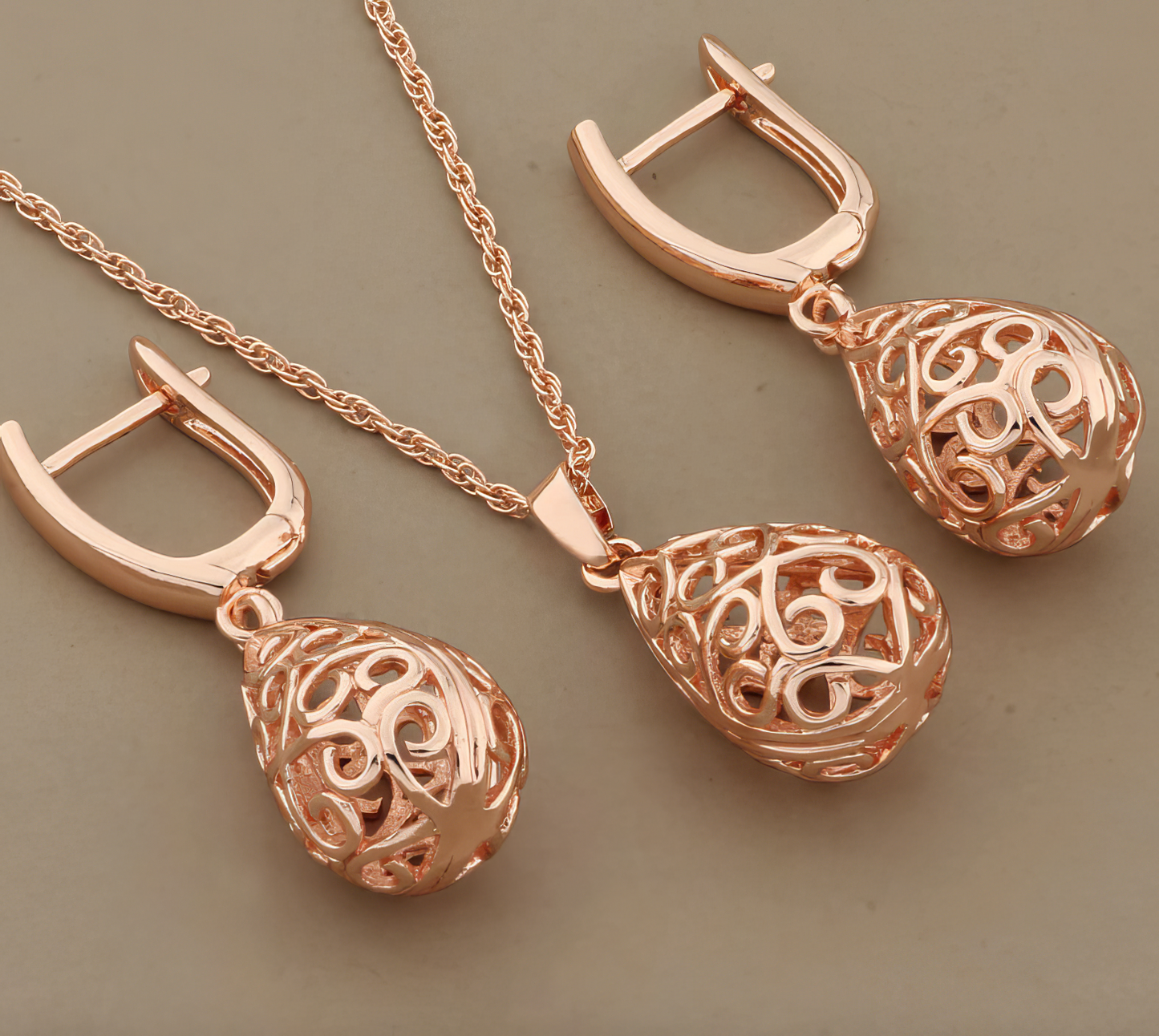 Rose Gold Water Drop Necklace 18"