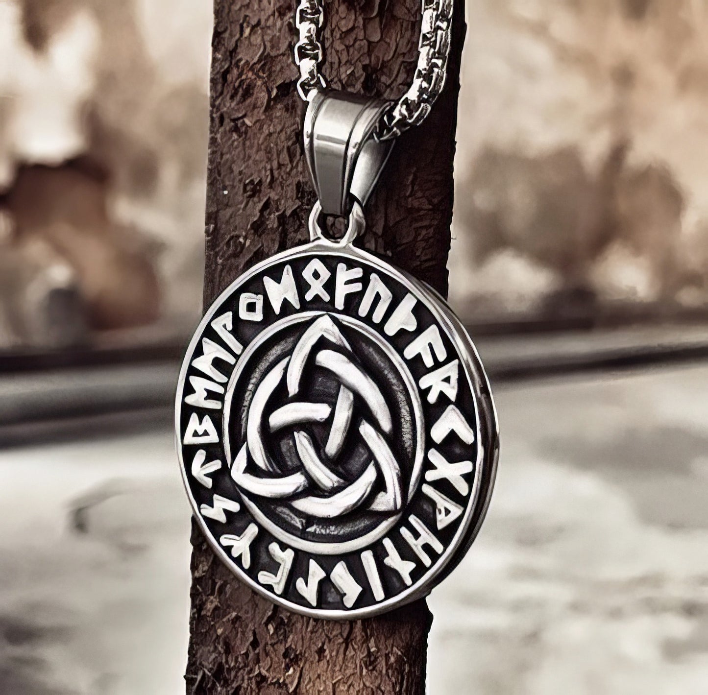 Circle Trinity Pendant Valknut Viking Metal Necklace in Silver