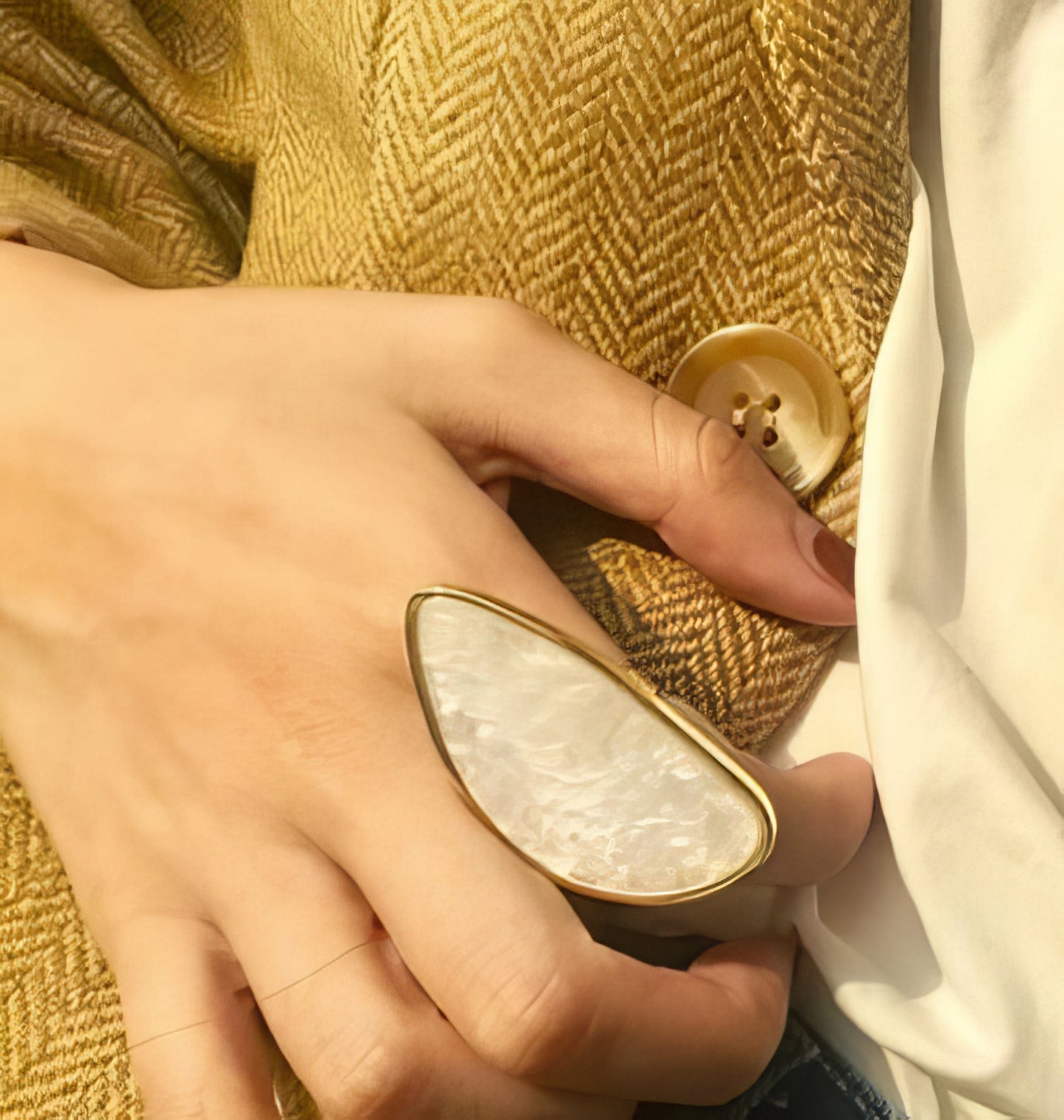 Oval Acrylic Resin Geometry Ring in White and Gold