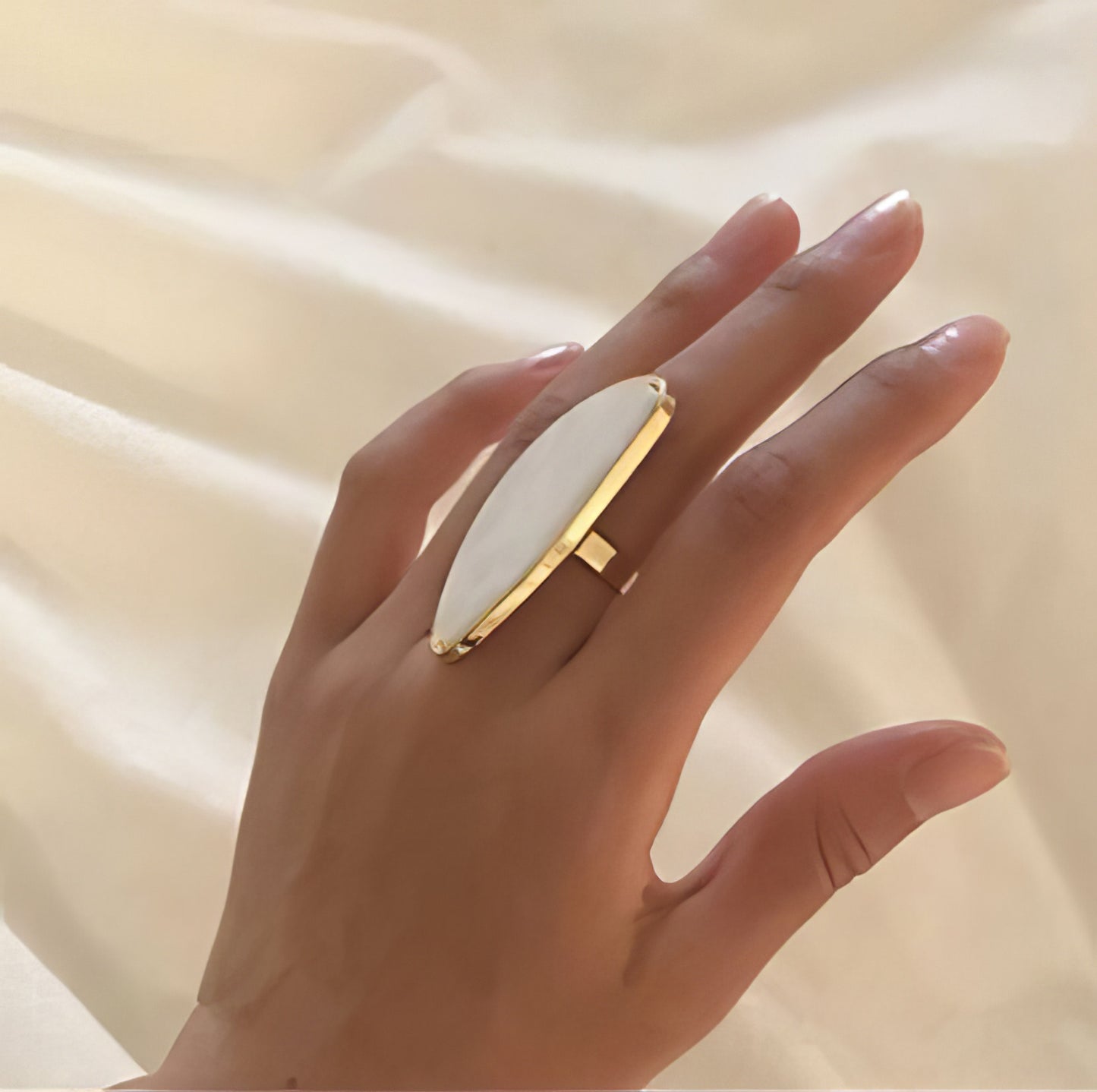 Oval Acrylic Resin Geometry Ring in White and Gold