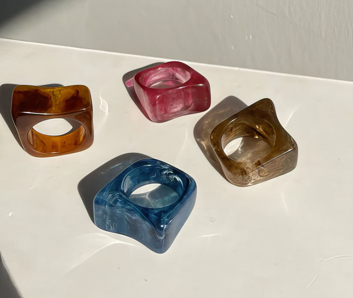 Finger Ring Set of 4, Acrylic Bohemian Style in Blue, Red and Brown