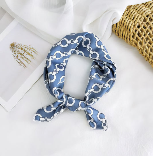 Luxury silk scarf with Chain print in Cobalt and White