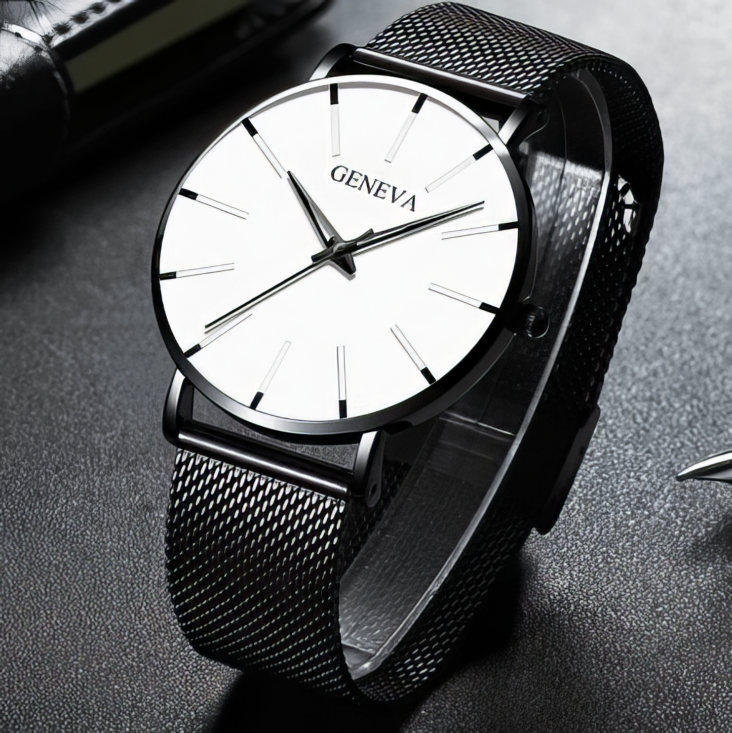 Mens Round Quartz Watch White Face with Black Metal Mesh Band